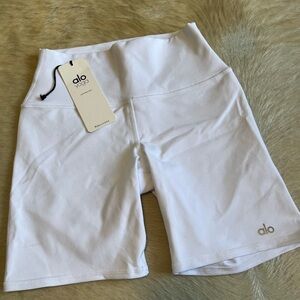 Alo NWT alo white biker short